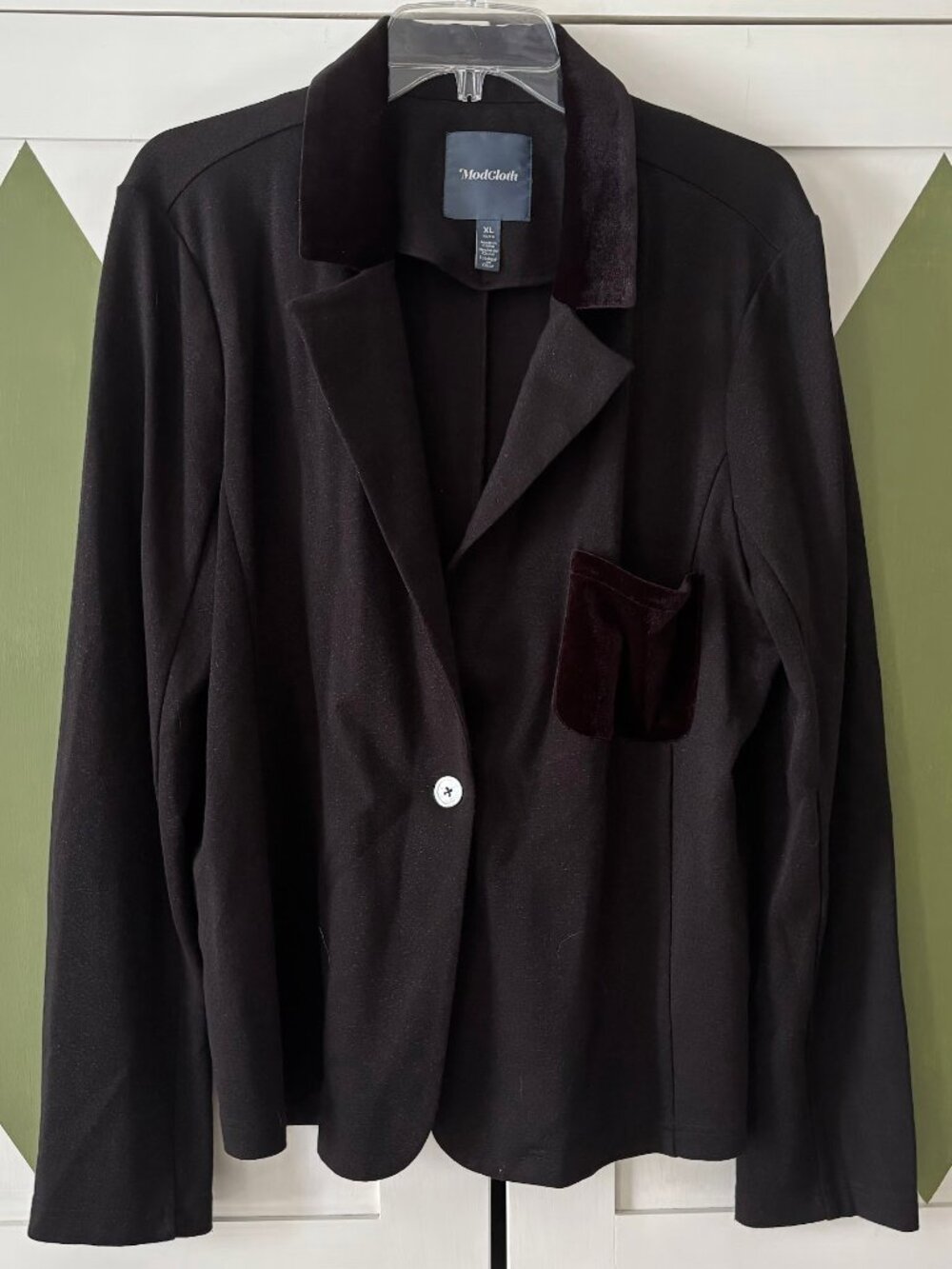 LIKE NEW! ModCloth Black Velvet Accents Blazer